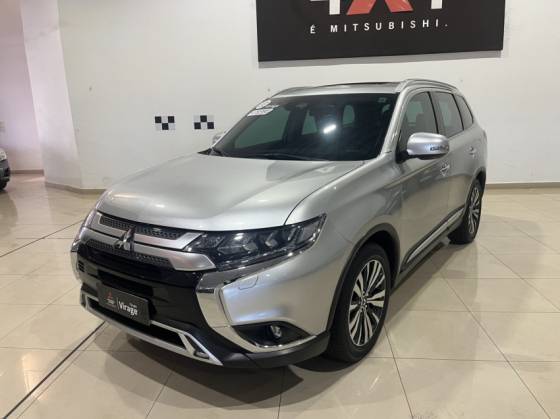 MITSUBISHI OUTLANDER 2.2 MIVEC DI-D DIESEL HPE-S AWD AUTOMÁTICO MITSUBISHI OUTLANDER 2.2 MIVEC DI-D DIESEL HPE-S AWD AUTOMÁTICO